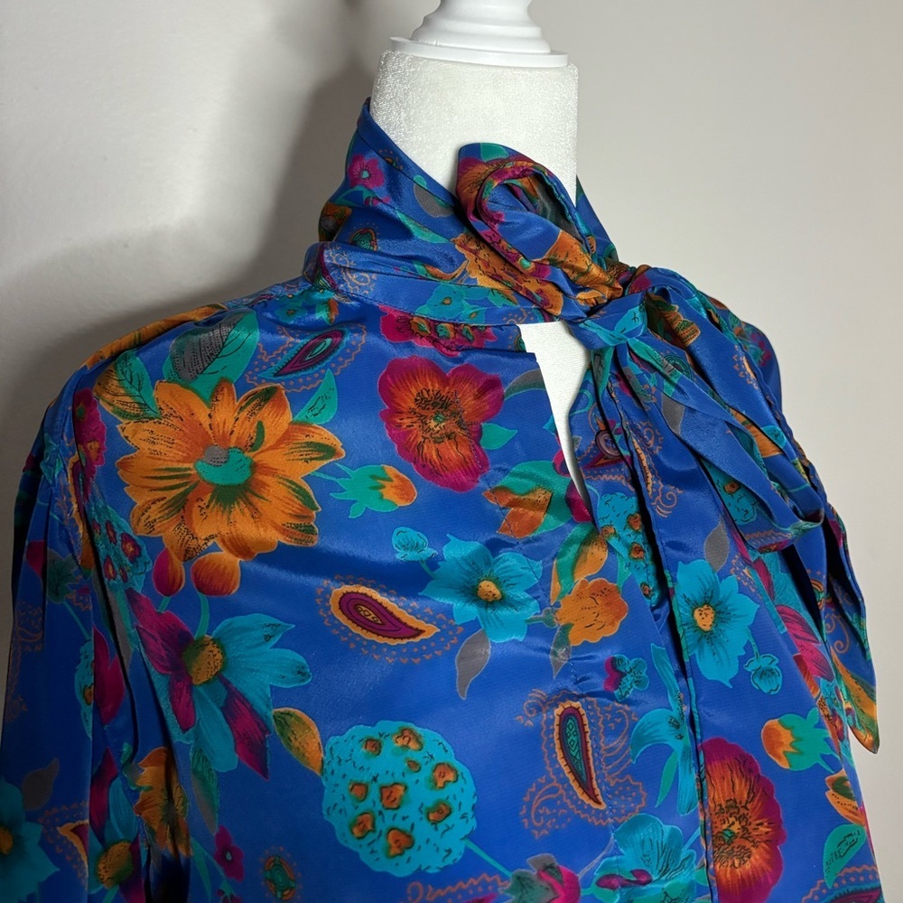 VTG funky, vibrant blouse